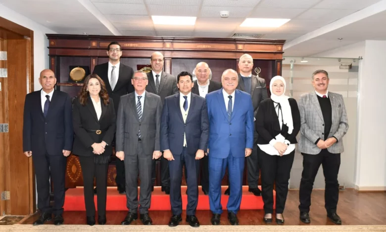 صبحي-يستقبل-مجلس-إدارة-الاتحاد-المصري-للكرة-الطائرة-الجديد-في-بداية-دورة-واعدة