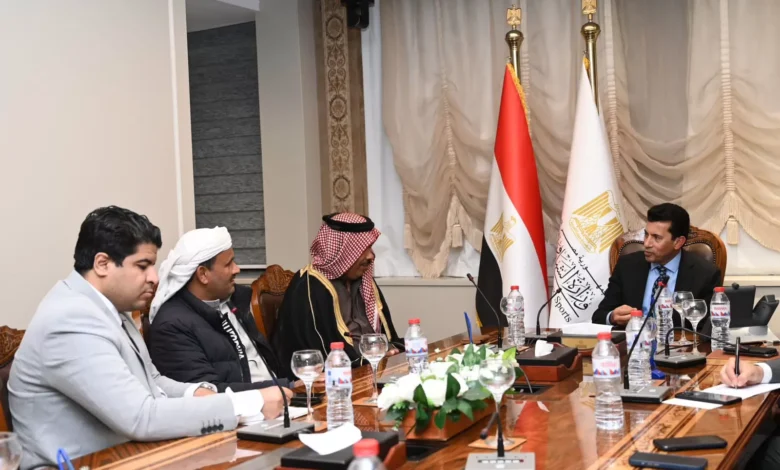 صبحي-يتابع-استعدادات-بطولتي-الهجن-بالأقصر-والعلمين